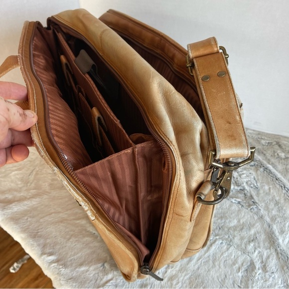 CLAIRE CHASE Genuine Leather Brown Briefcase Tan Leather Men's Bag - Picture 11 of 16